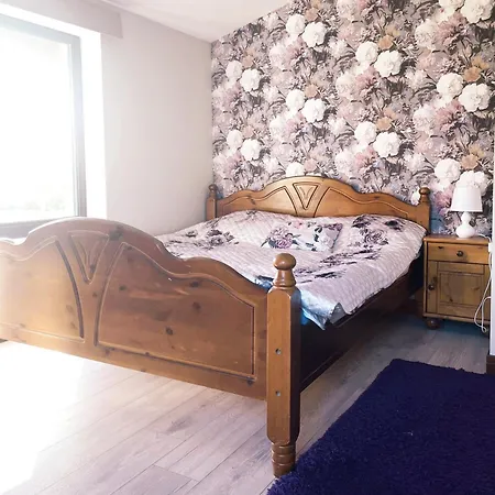 Holiday home Brivdienu Maja Dinary *